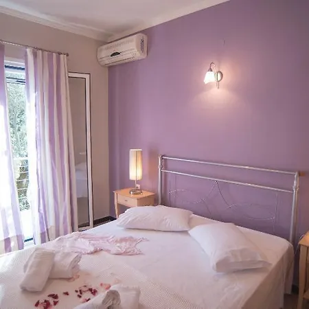 Theodora Apart-hotel Nikiana