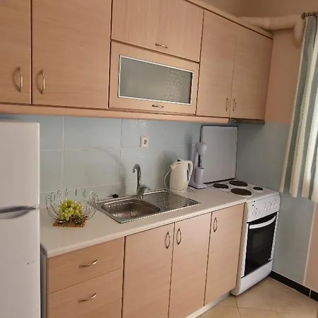 Theodora Apart-hotel Nikiana