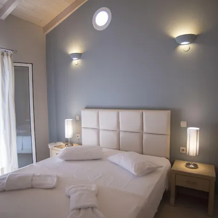 Theodora Aparthotel 3*