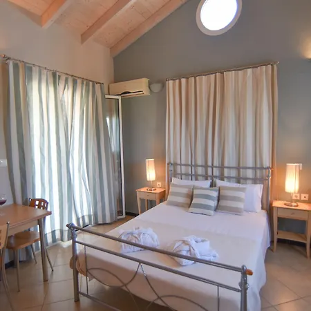 Aparthotel Theodora 3*