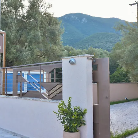 Theodora Apart-hotel Nikiana