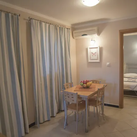 Theodora Apart-hotel 3*