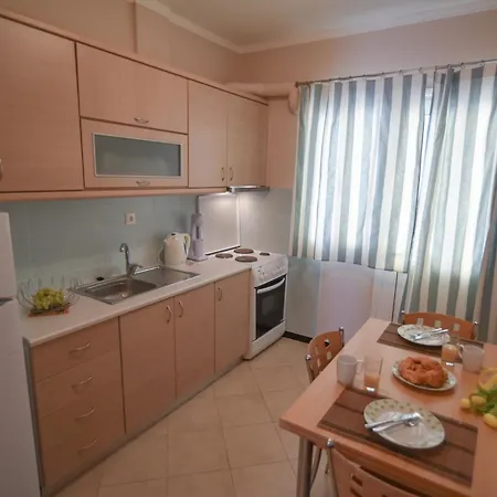 Theodora Aparthotel 3*