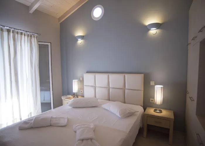 Theodora شقة فندقية 3*