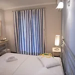 Aparthotel Theodora