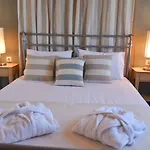Theodora Aparthotel Nikiana