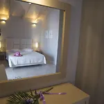 Aparthotel Theodora 3*