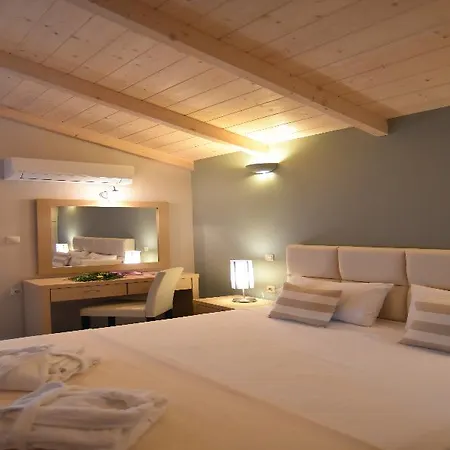 Aparthotel Theodora Nikiana