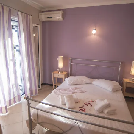 Aparthotel Theodora 3*