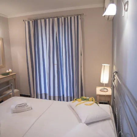 Aparthotel Theodora