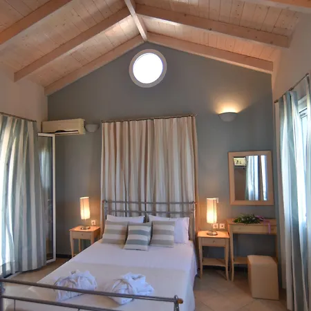 Theodora Aparthotel 3*