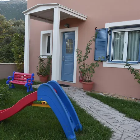 Theodora Aparthotel 3*