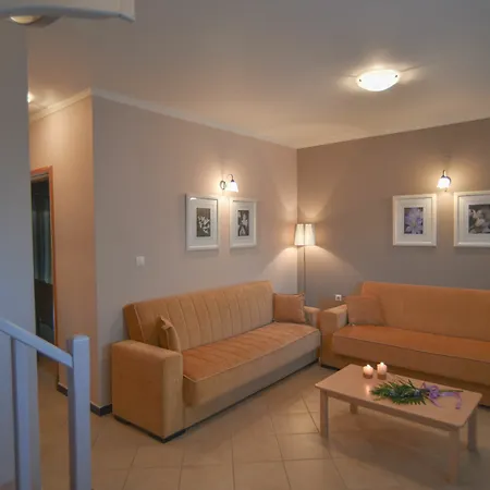Hotel apartamentowy Theodora 3*