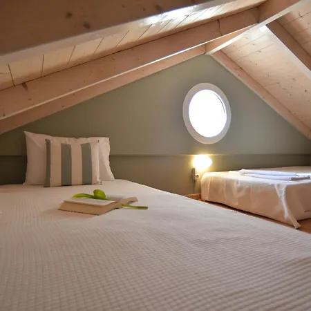 Aparthotel Theodora