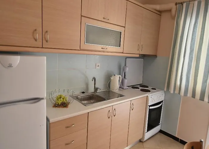 Theodora Aparthotel Nikiana