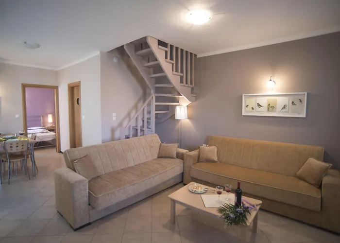 Aparthotel Theodora 3*