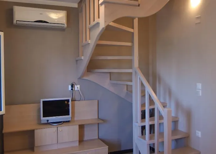 Aparthotel Theodora 3*